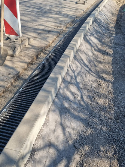 1m. set Schwerlastrinne Betonrinne DN200 26x21cm + Gussrost D400